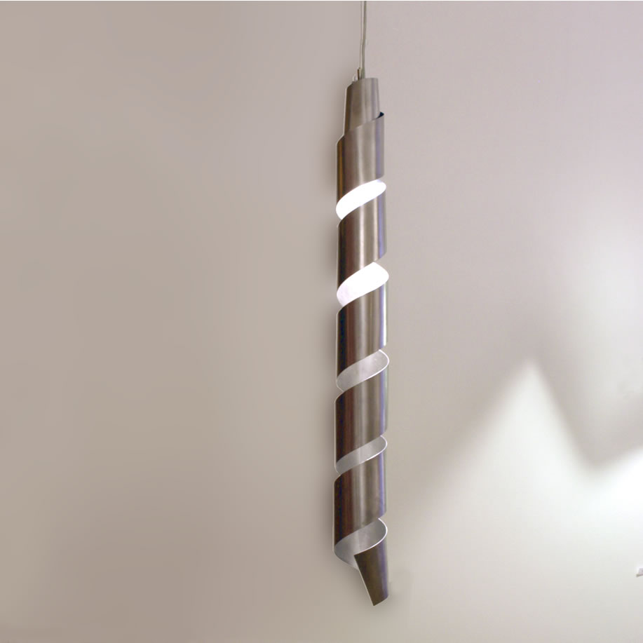 Hanglamp design, hanglampen en moderne lampen boven de eettafel.